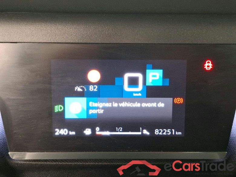 CITROEN C4 X / 2022 / 4P / Berline PureTech 130 S&S EAT8 Feel Pack #6