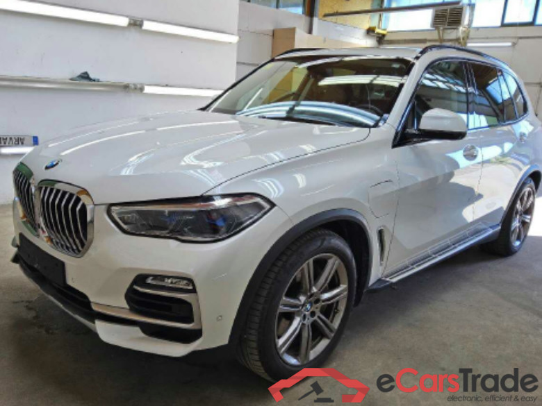 Baureihe X5 xDrive 45 e xLine 3.0 290KW AT8 E6d