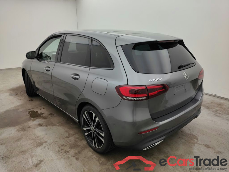 Mercedes-Benz B-Klasse B 180 d Launch Edition 5d #3