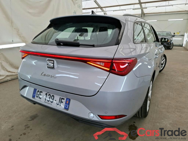 SEAT Leon Sportstourer / 2020 / 5P / Break 2.0 TDI 150 DSG S&S Style Business #3