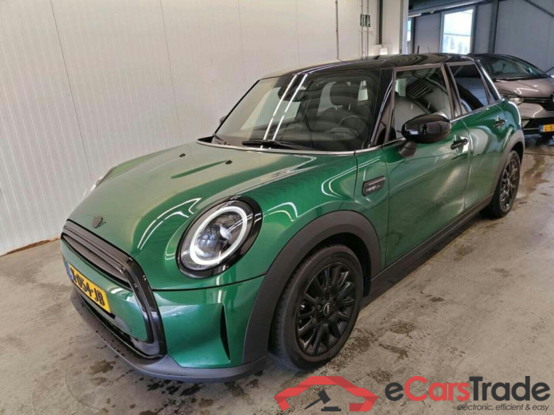 Mini 5-deurs 1.5 Cooper Camden #1