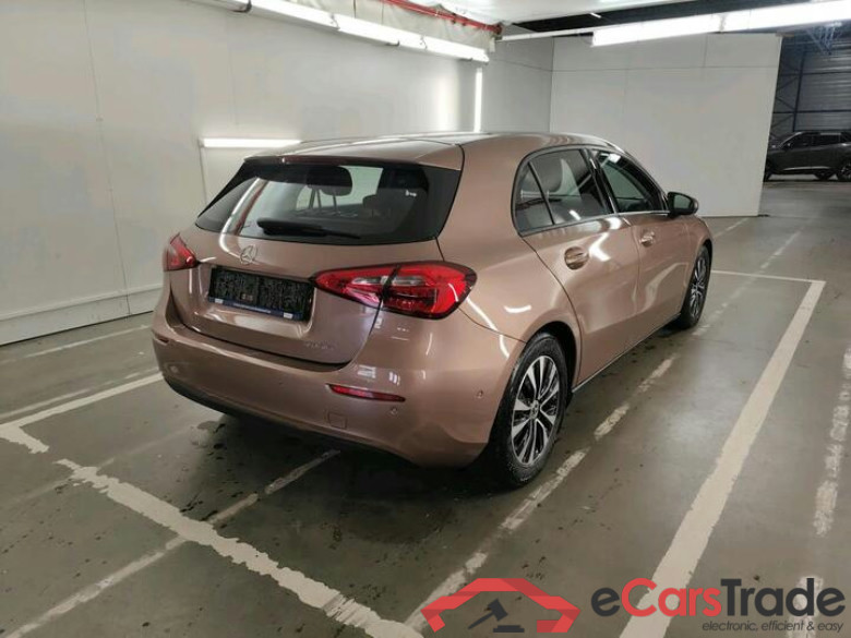 Mercedes A-Klasse Classe A A 180 Business Solution Essential 100kW/136pk  5D/P Man-6 #4