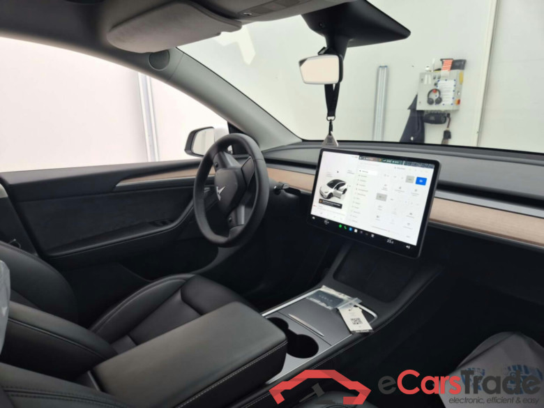 TESLA MODEL Y 75KWH LONG RANGE AWD AUTOPILOT #3