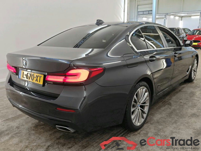 BMW 5 Serie Sedan 530iA Business Edition Plus 4d #2