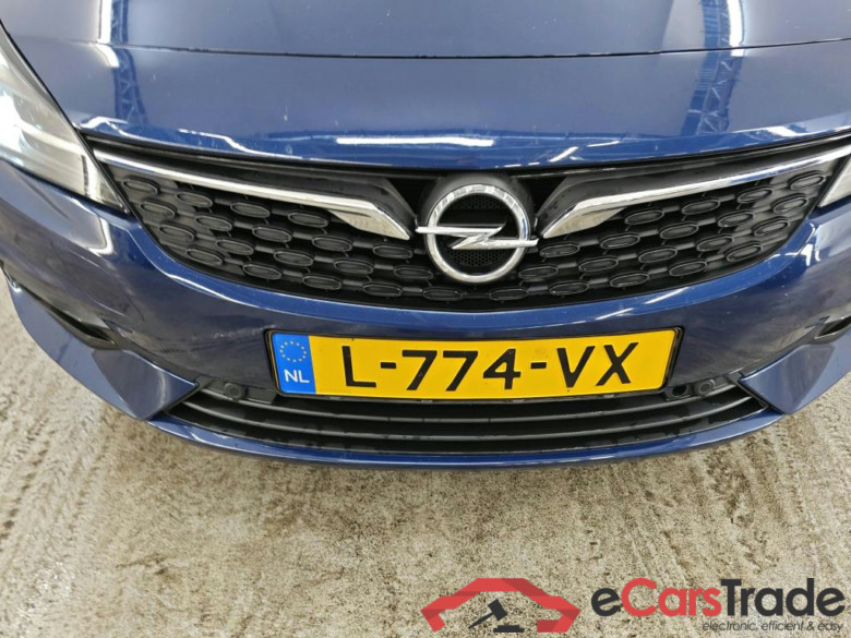 Opel Astra Sports Tourer 1.2 turbo 81kW Design & Tech 5d #5