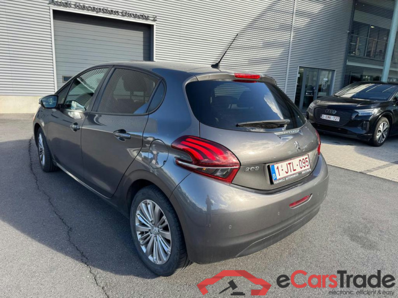 Peugeot 208 1.2 PureTech Signature Navi Klima PDC ... #6