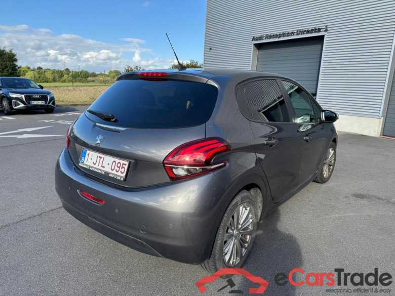 Peugeot 208 1.2 PureTech Signature Navi Klima PDC ... #4