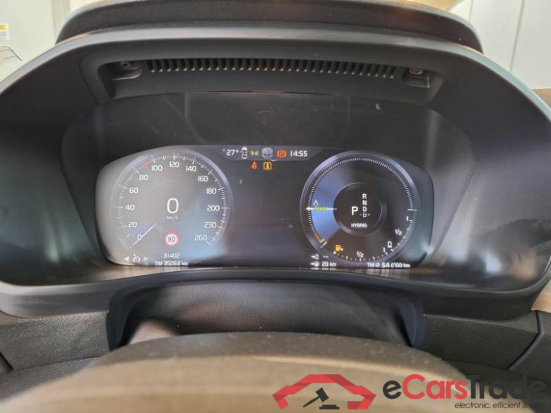 VOLVO XC40 / 2021 / 5P / SUV T5 RECHARGE PLUG-IN AUTO CORE #4