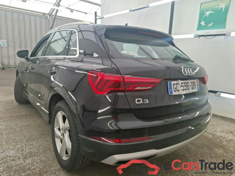AUDI Q3 / 2018 / 5P / SUV 35 TFSI 150 MHEV S TRONIC DESIGN LUXE #2