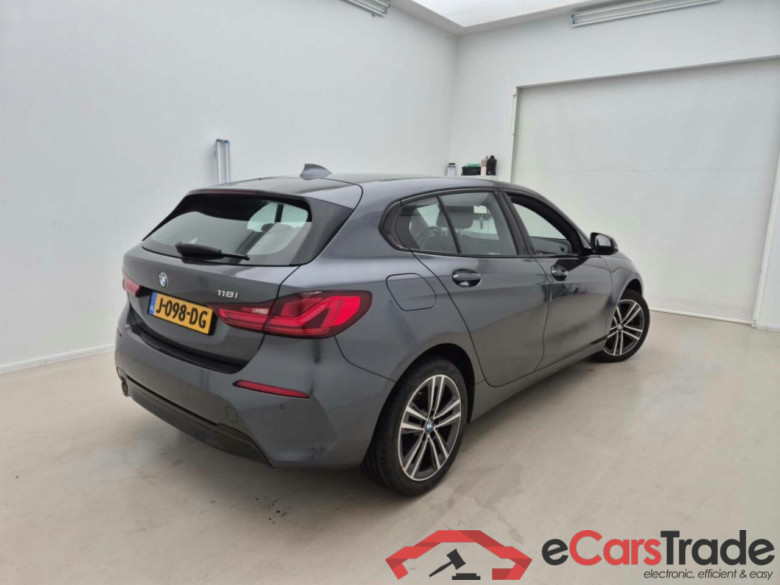 BMW 1-serie 118i Executive Ed. #2
