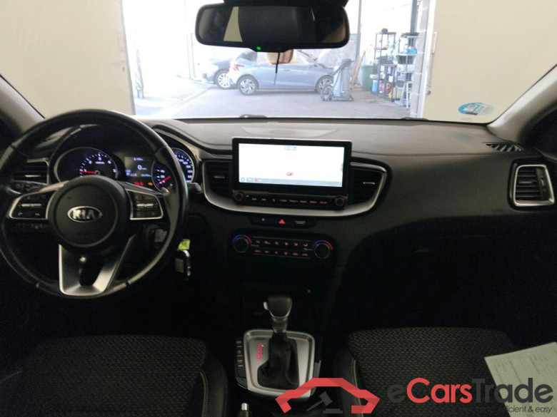 KIA Ceed / 2018 / 5P / berlina con portón 1.6 MHEV 100kW (136CV) Tech DCT #3