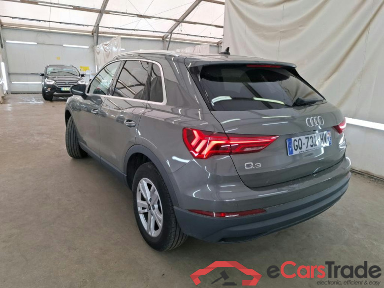 AUDI Q3 / 2018 / 5P / SUV 45 TFSI E 245 S TRONIC BUSINESS LINE #3