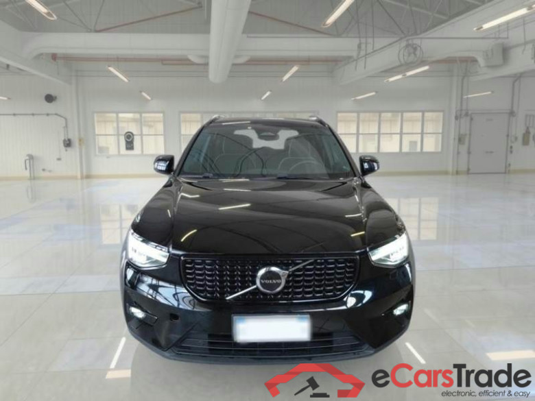 VOLVO XC40 / 2021 / 5P / SUV B4 AWD AUTOMATICO ULTIMATE DARK #6