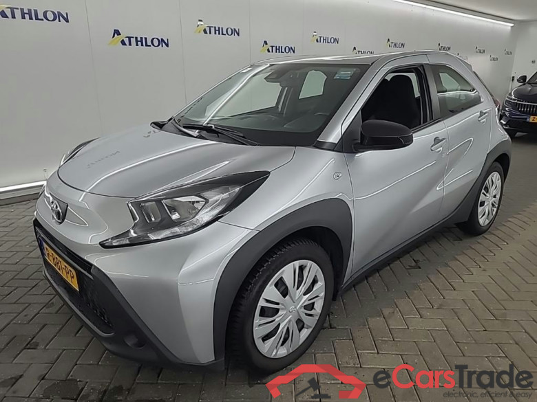 TOYOTA Aygo X 1.0 VVT-I MT play 5D 53kW #1