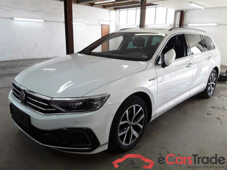 Volkswagen Passat  #2