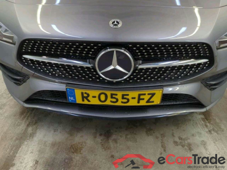MERCEDES-BENZ CLA-klasse 250 e AMG Line #4