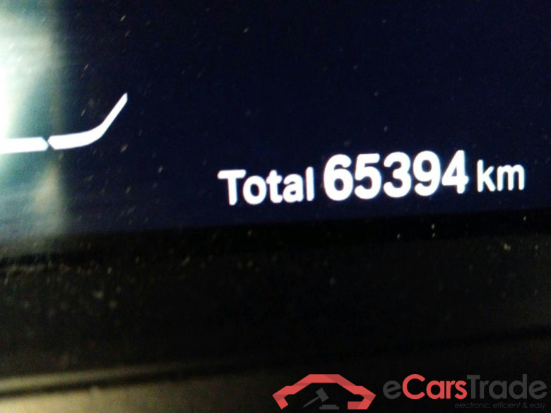 BMW Serie 3 / 2018 / 4P / sedán 318d Auto. #5
