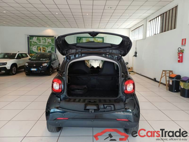 SMART FORTWO COUPÈ / 2019 / 3P / COUPE EQ 60KW PASSION #5
