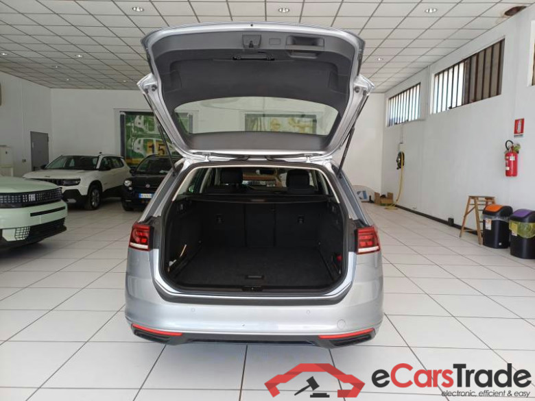 VOLKSWAGEN PASSAT / 2019 / 5P / STATION WAGON VAR. 2.0TDI SCR EVO 110KW BUSINESS DSG #5