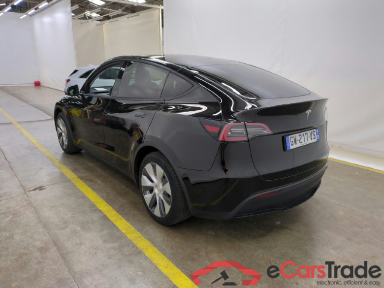 TESLA Model Y / 2021 / 5P / SUV RWD #3