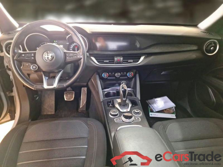 ALFA ROMEO STELVIO / 2017 / 5P / SUV 2.2 TD 190 CV SUPER BUSINESS AT8 Q4 #3