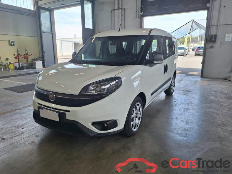 FIAT DOBLÒ CARGO / 2014 / 5P / COMBI CH1 LOUNGE 1.6 MJET 120CV E6D-F N1