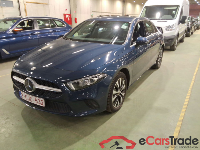 MERCEDES-BENZ A-CLASS LIMOUSINE 1.3 A 250 E BUSINESS LINE DCT
