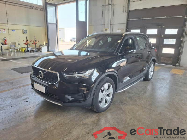 VOLVO XC40 / 2017 / 5P / Fuoristrada T2 automatico Momentum Pro N1 #1