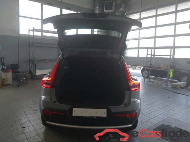VOLVO XC40 / 2021 / 5P / SUV B3 AUTOMATICO CORE #5