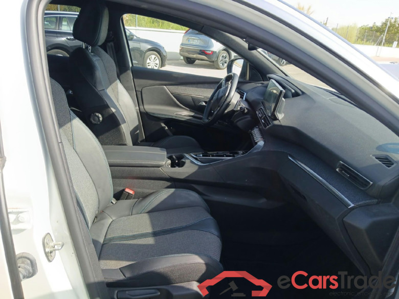 PEUGEOT 3008 Hybrid / 2020 / 5P / todoterreno 225 e-EAT8 Allure #6