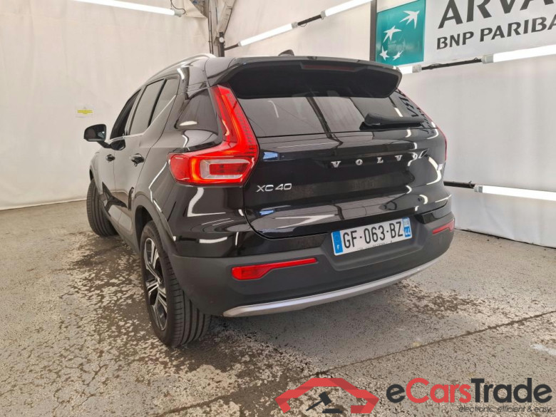 VOLVO XC40 / 2017 / 5P / SUV Recharge T4 211 DCT7 Inscription #2