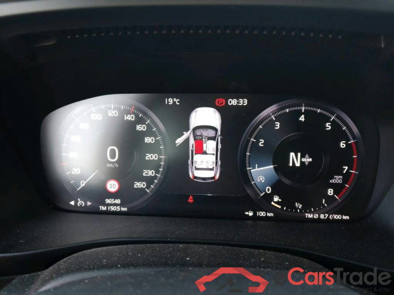 VOLVO XC40 / 2021 / 5P / todoterreno 1.5 T2 Essential #4