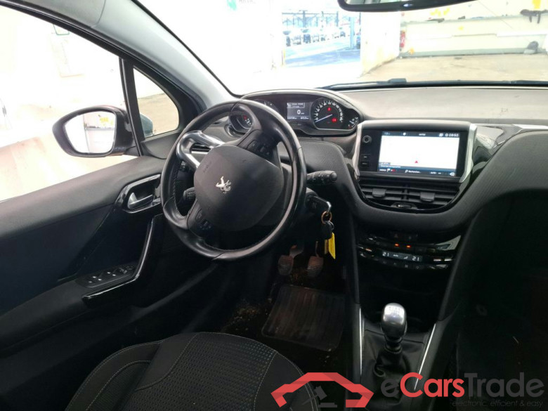 PEUGEOT 208 / 2015 / 5P / Berline Puretech 110 S&S ALLURE BUSINESS #5