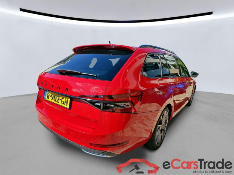 SKODA Superb Combi 110 kW #6