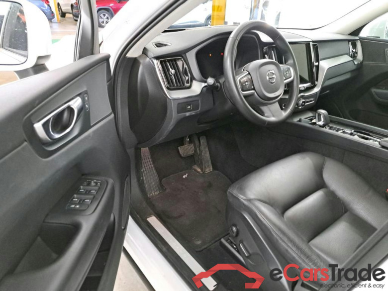 VOLVO XC60 2.0 B4 D MHEV CORE AUTO #5