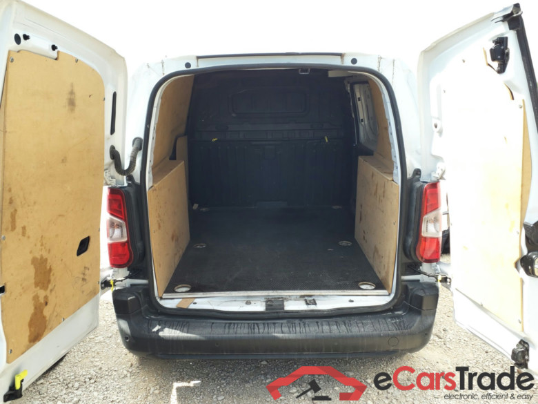 CITROËN Berlingo  CITROËN Berlingo  VAN M 950 HDI 100 BVM6 + PACK CHANTIER + CABINE EXTENSO +ECRAN 8 POUCES + CAMERA RECUL #2