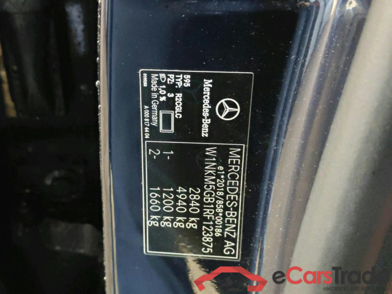 Mercedes-Benz GLC GLC 300 e 4MATIC Luxury Line auto 5d #6