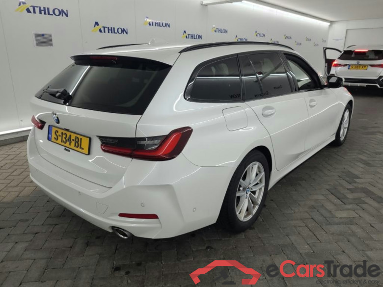 BMW 3-serie Touring 318iA 5D 115kW #3