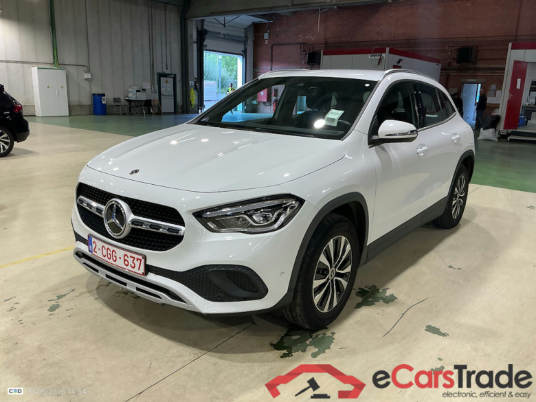 MERCEDES-BENZ GLA 1.3 GLA 250 E DCT BUSINESS SOLUTION