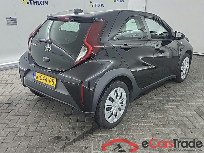 TOYOTA Aygo X 1.0 VVT-I MT play 5D 53kW #3