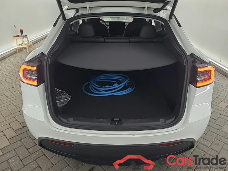 Tesla Model Y Long Range Dual Motor AWD 5D 378kW #5