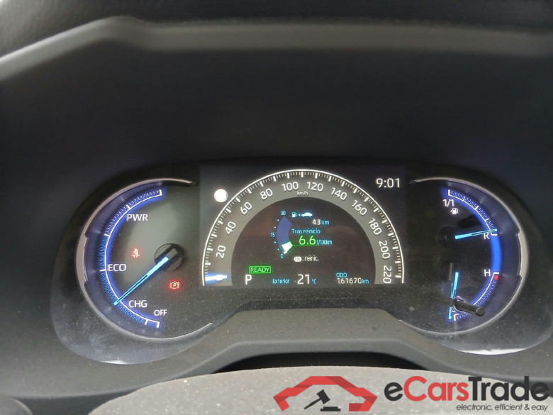 TOYOTA Rav4 / 2018 / 5P / todoterreno 2.5l 220H Advance 4WD #4