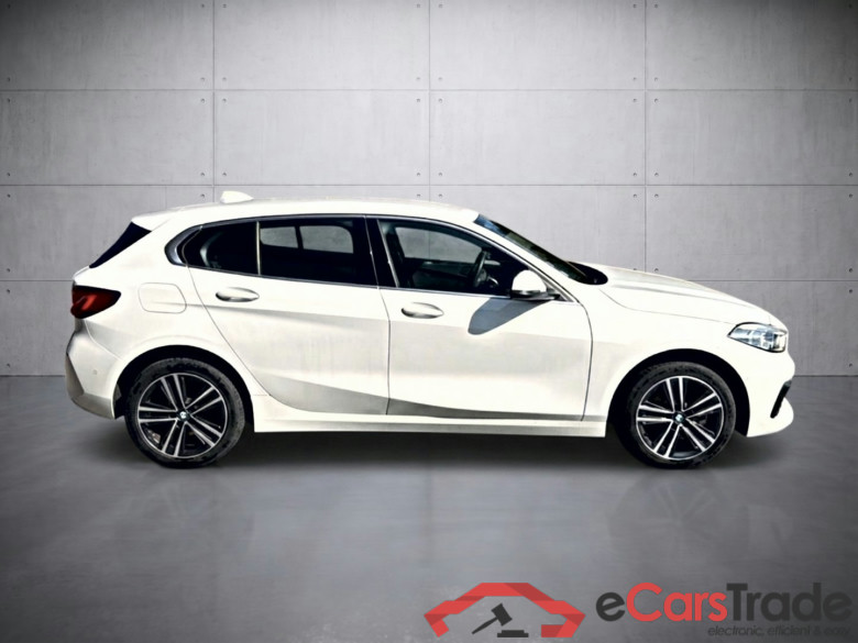 BMW 1 Serie Business Design (F40) 118iA 136 DKG7 #4