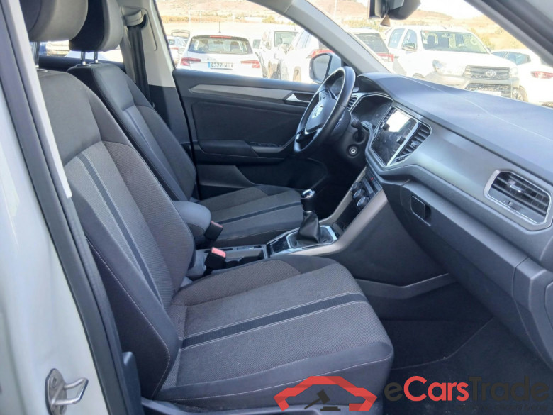 VOLKSWAGEN T-Roc / 2017 / 5P / todoterreno Advance 2.0 TDI 85kW (115CV) #6