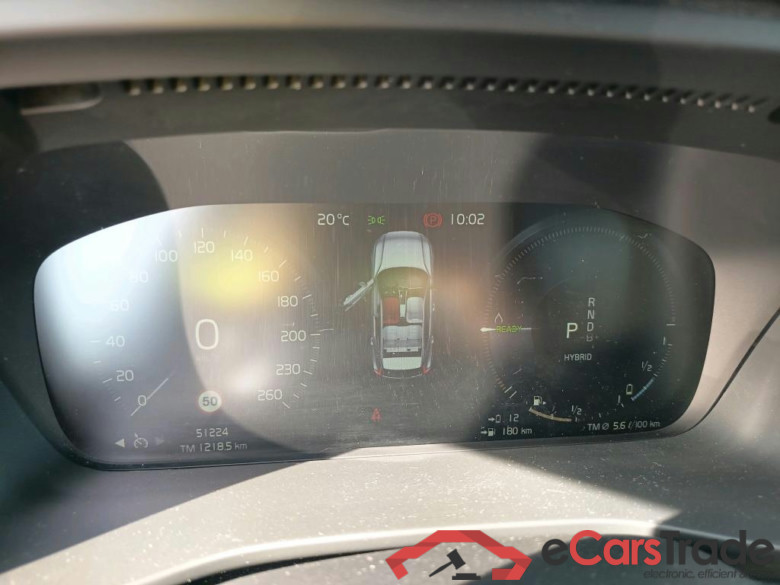 VOLVO XC40 / 2017 / 5P / todoterreno 1.5 T4 Twin Recharge Inscription Auto #4