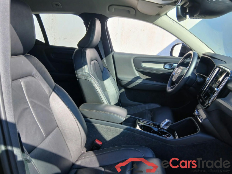 VOLVO XC40 / 2017 / 5P / todoterreno 1.5 T4 Twin Recharge Inscription Auto #6