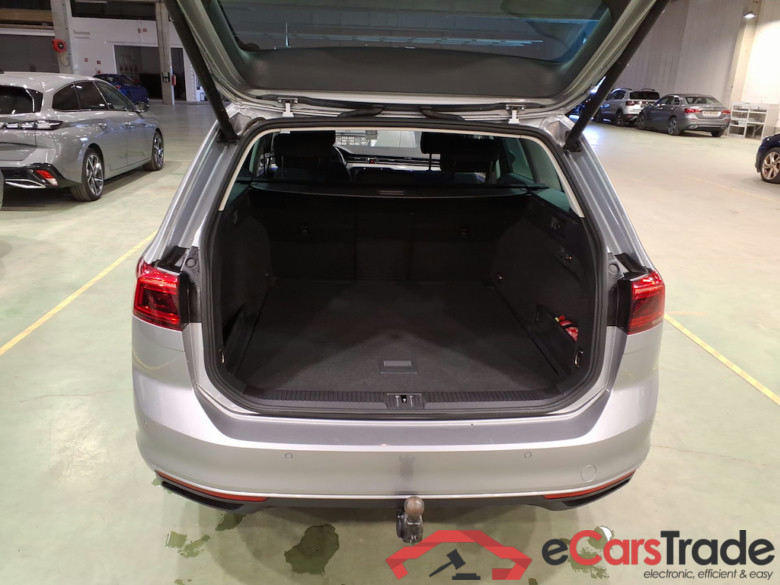 VOLKSWAGEN Passat 2.0 TDI 90KW MSQ VARIANT STYLE BUSINESS #3
