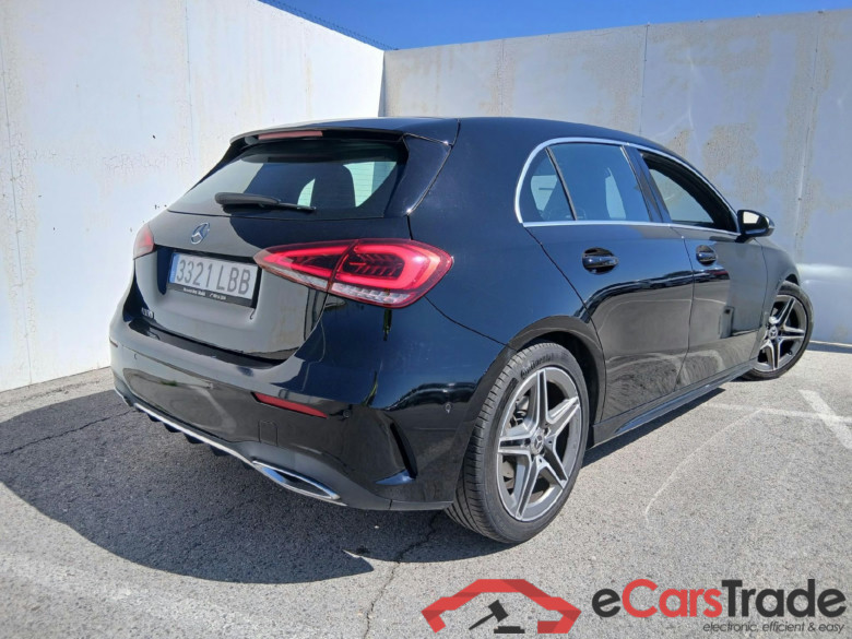 MERCEDES-BENZ Clase A / 2018 / 5P / berlina con portón A 180 #2