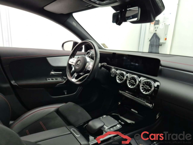 MERCEDES-BENZ CLA 250E AMG-LINE AUT #3