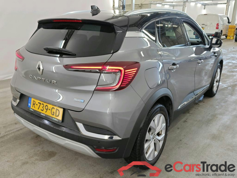 Renault Captur E-TECH Plug-in Hybrid 160 Intens 5d #2